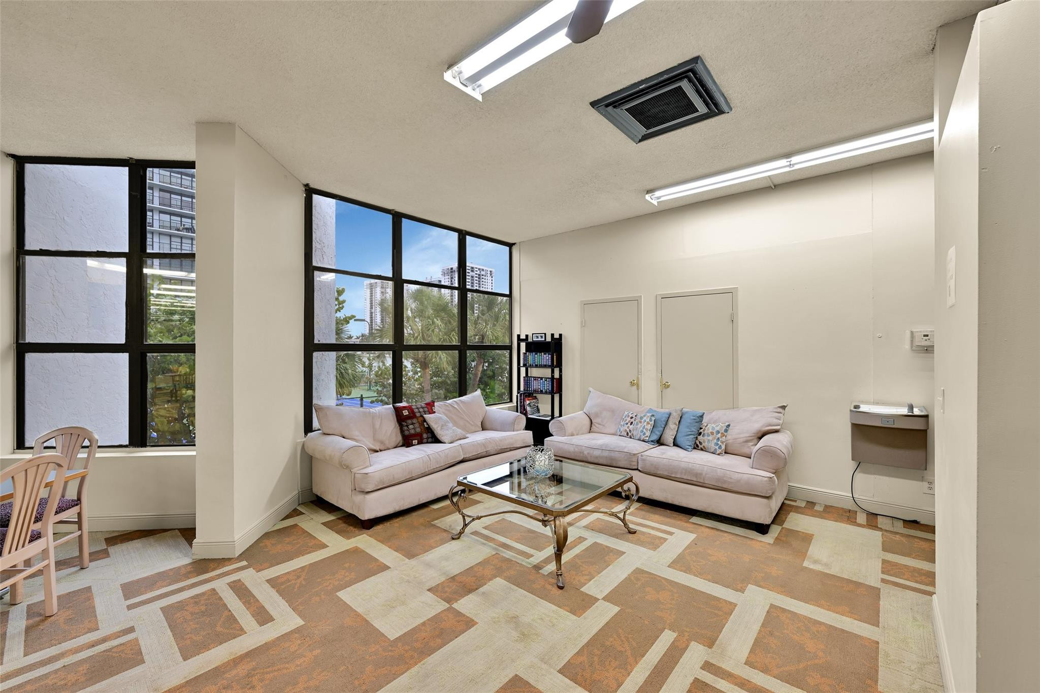 Oceanview Park Condo - Residential