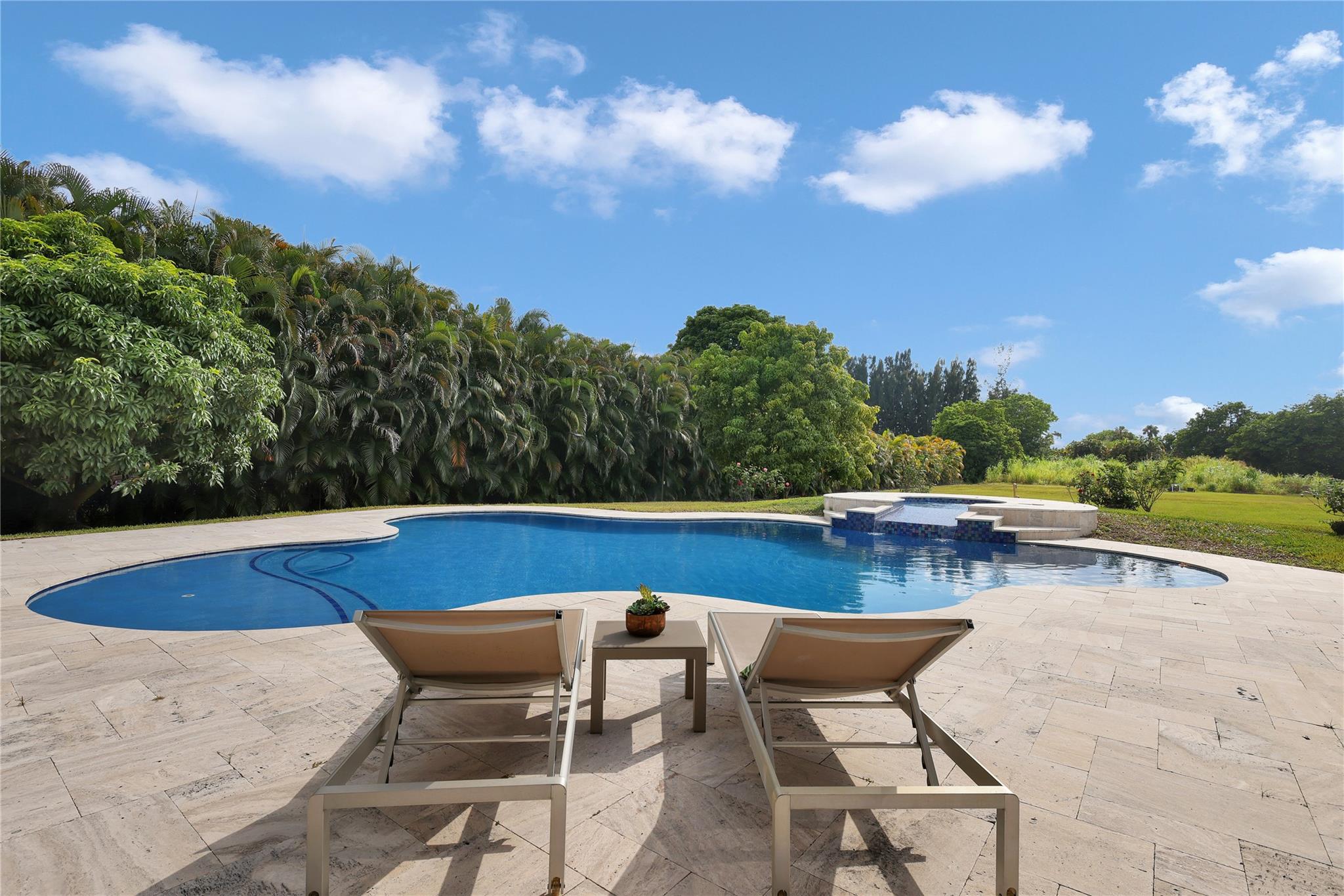 Everglades Land Co Sub 1- - Residential Lease