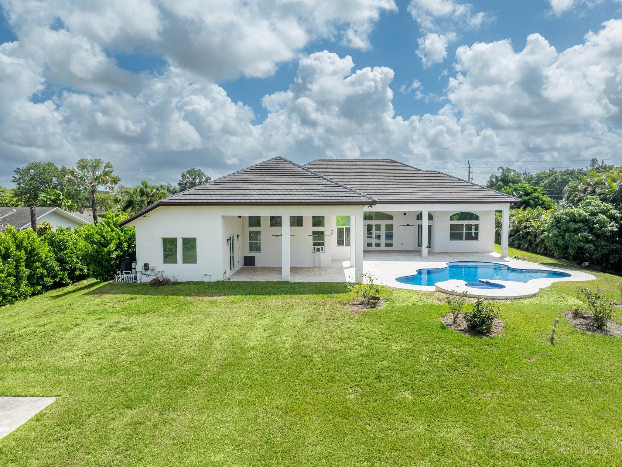 Everglades Land Co Sub 1- - Residential Lease