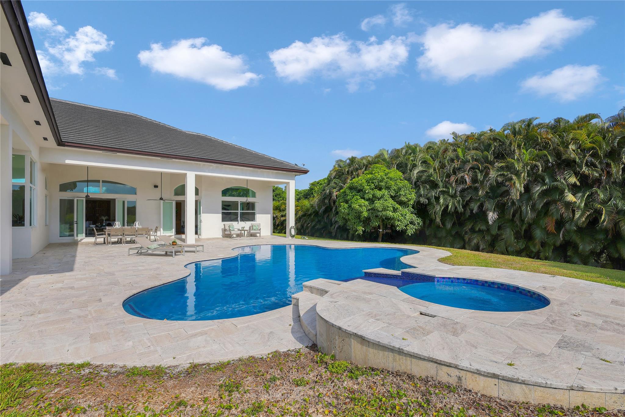 Everglades Land Co Sub 1- - Residential Lease