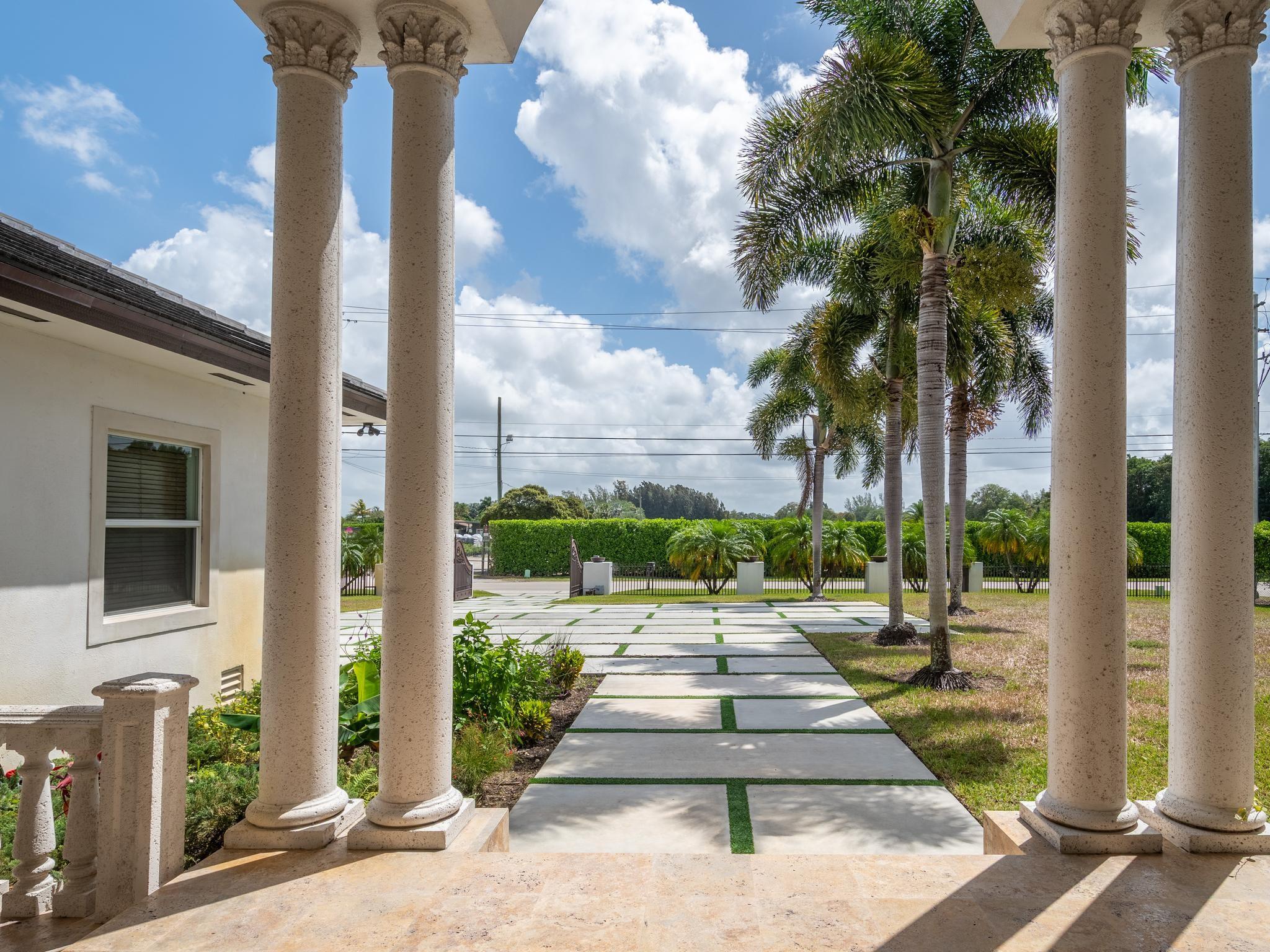 Everglades Land Co Sub 1- - Residential Lease