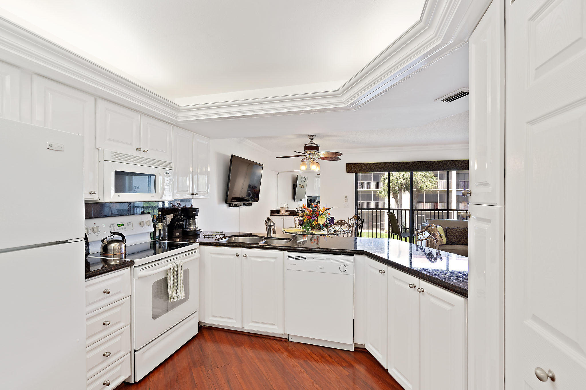 SEA RISE - Residential Lease