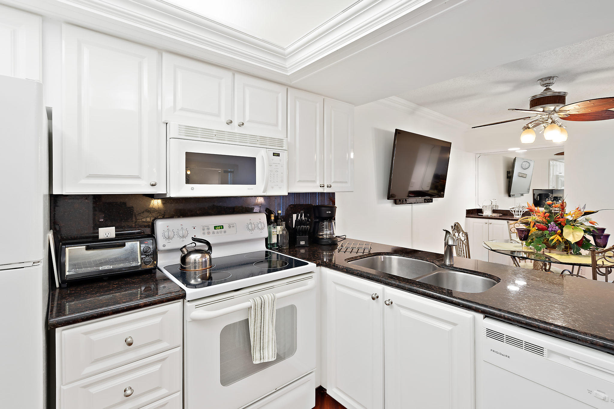 SEA RISE - Residential Lease