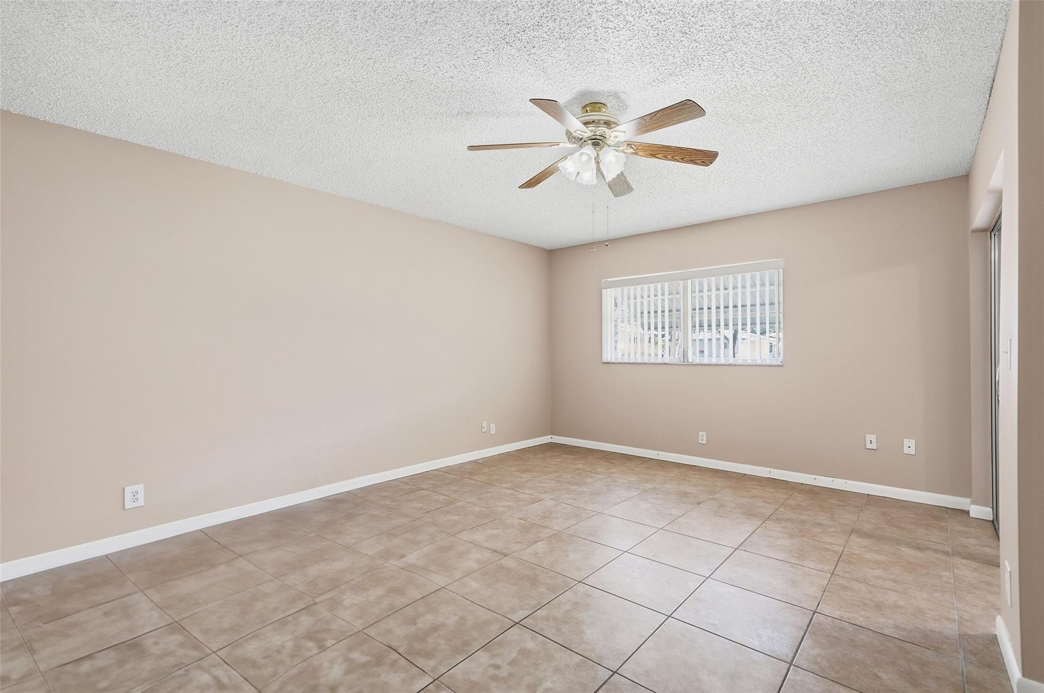 Lauderdale West Condo Nov - Residential Lease