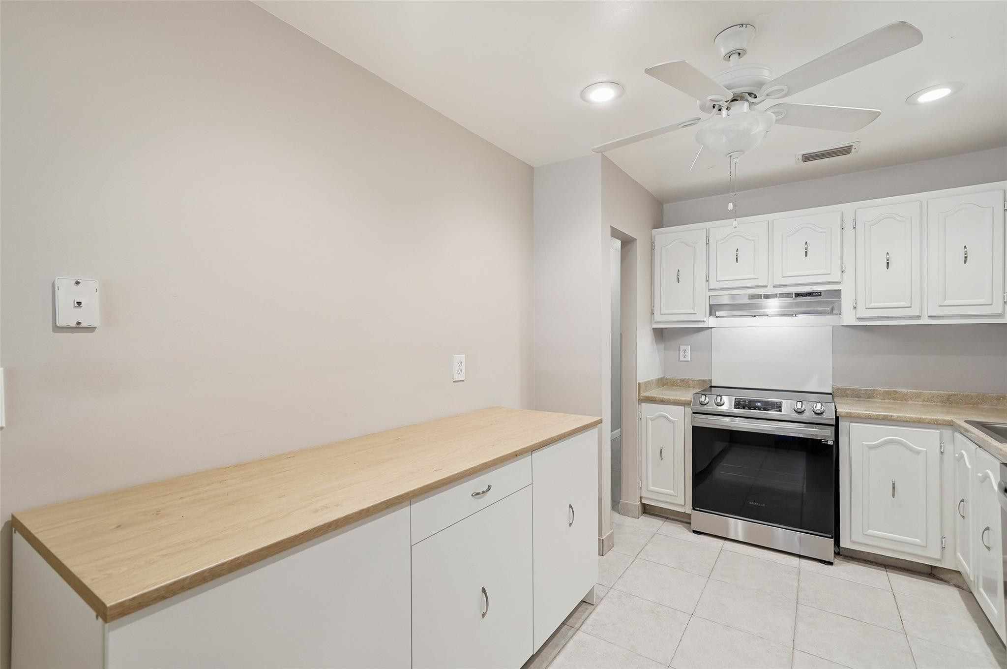 Lauderdale West Condo Nov - Residential Lease