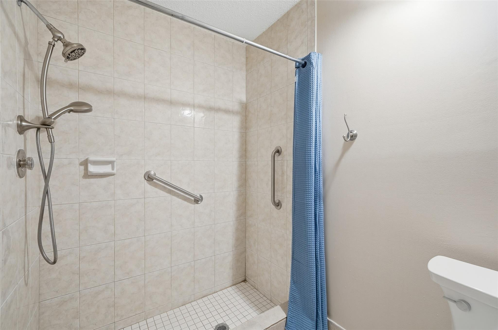 Lauderdale West Condo Nov - Residential Lease
