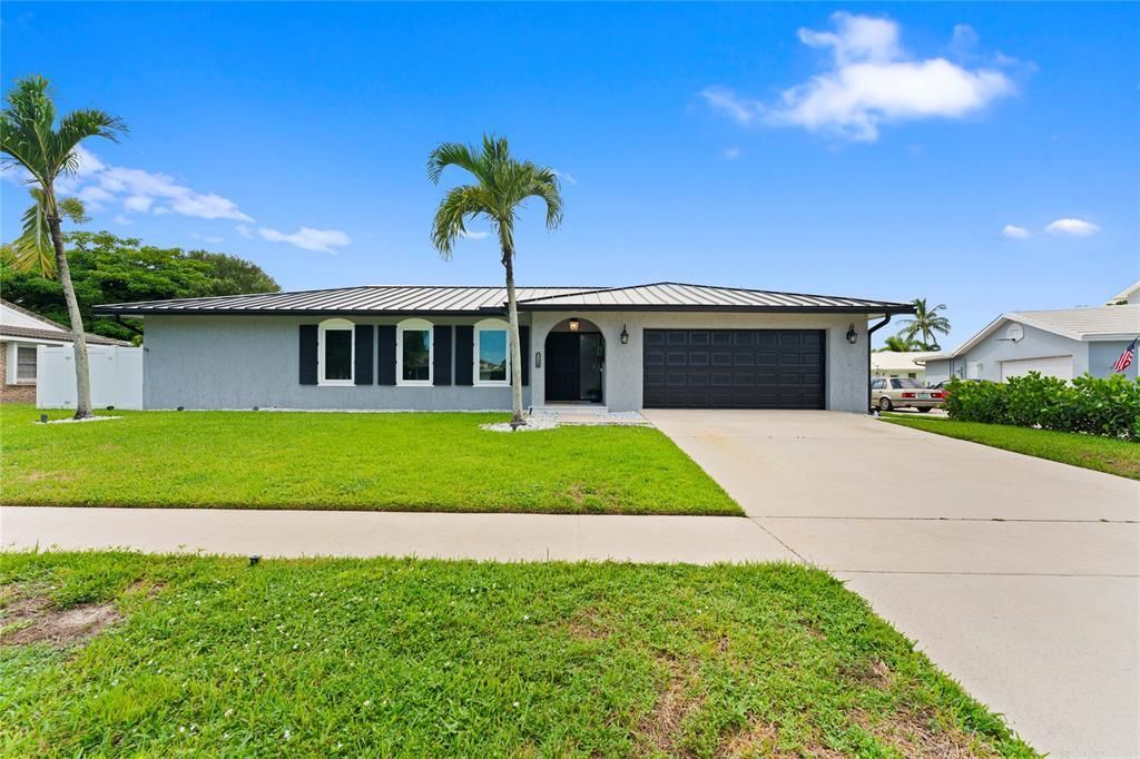 Photo of 22111 W Serenata Cir Circle W, Boca Raton, FL 33433 (MLS # B26000852)