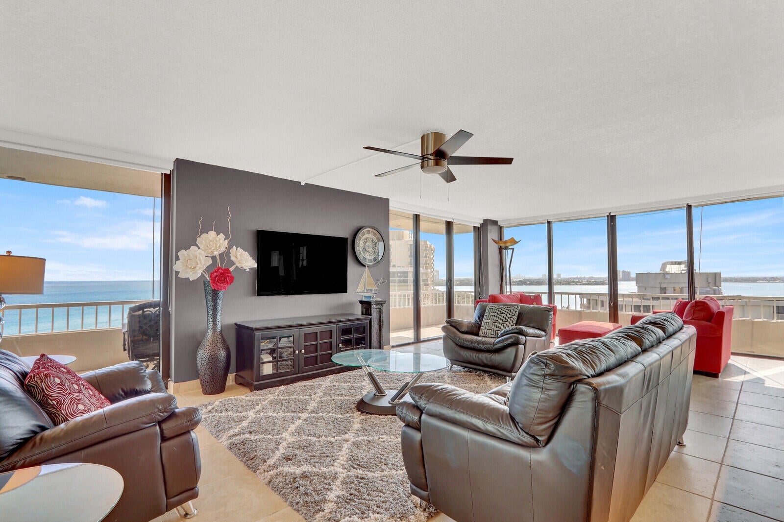 5510 N OCEAN Drive 12B, Singer Island, FL, 33404/$1,100,000 2 5510 N OCEAN Drive 12B
