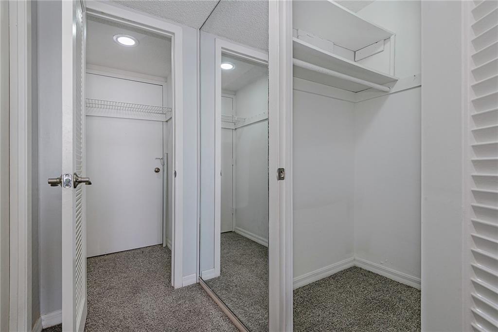 Del Prado - Residential