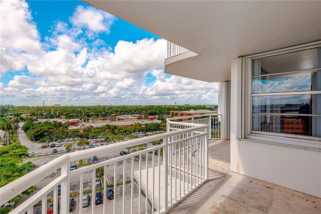 Del Prado - Residential