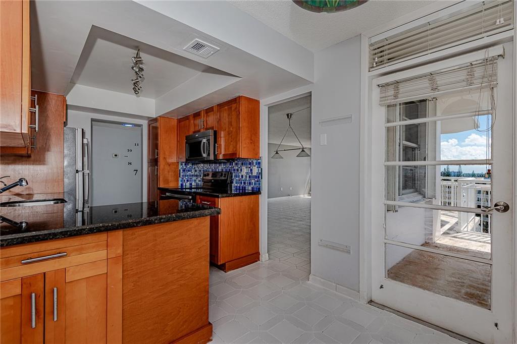 Del Prado - Residential