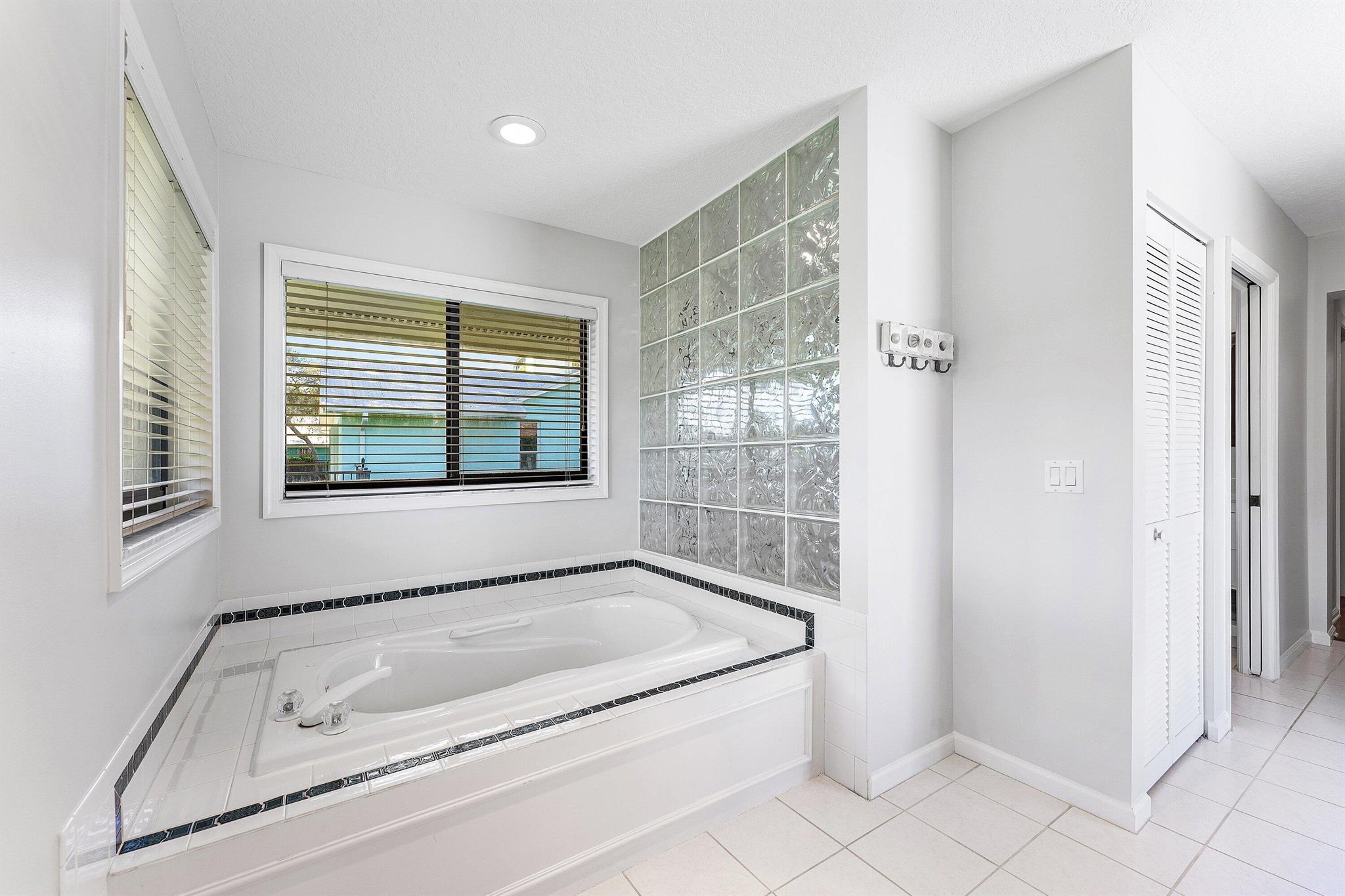 WHISPERING TRAILS 1 - Residential