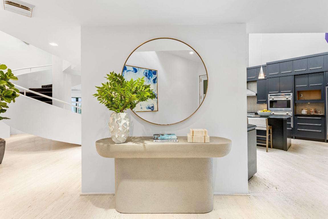 RESIDENCES AT SLOANS CURVE - Residential