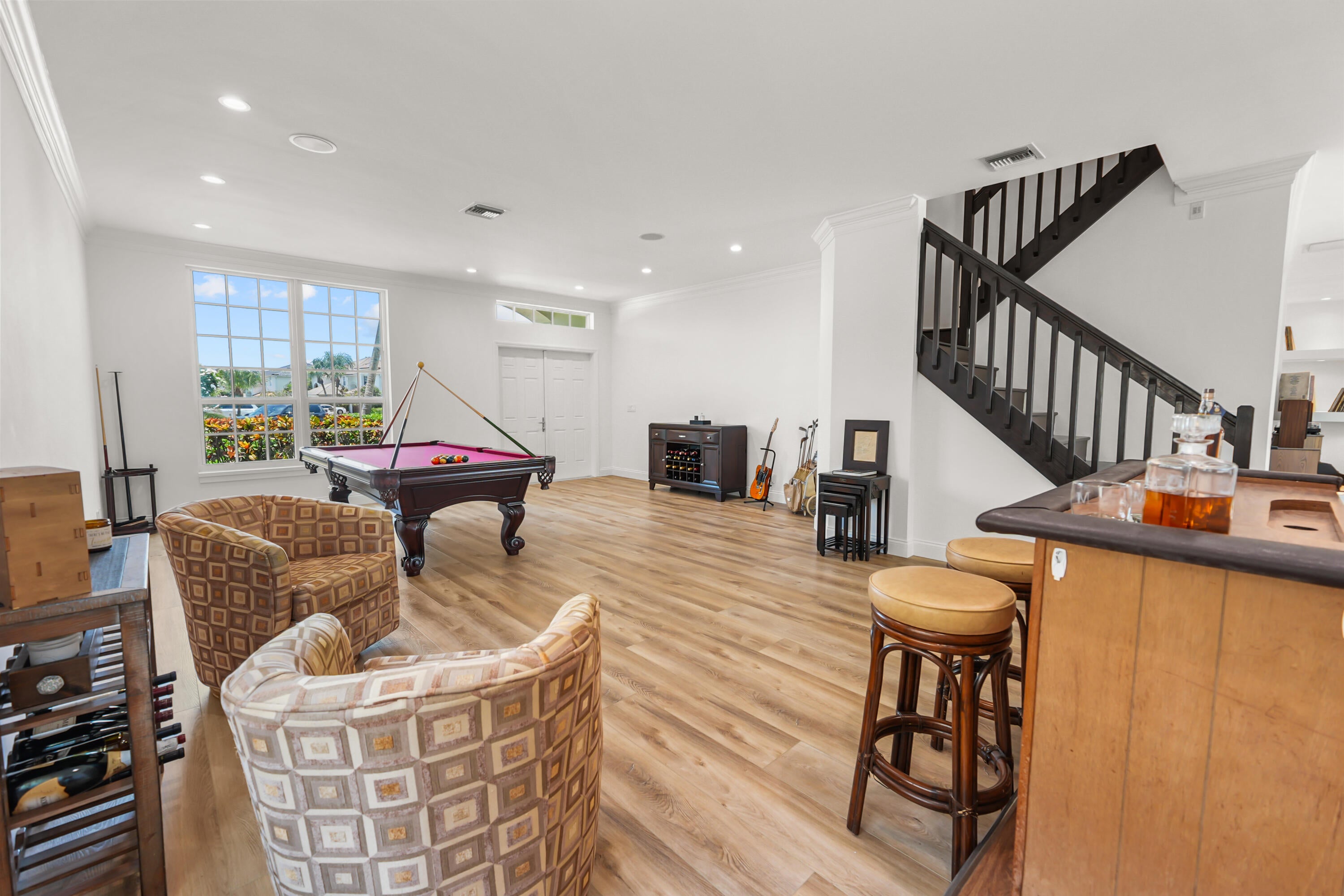 1237 Avondale Lane