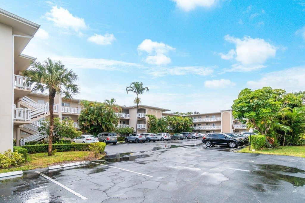 Photo of 2640 S Garden Drive S #112, Lake Worth, FL 33461 (MLS # R10982644)