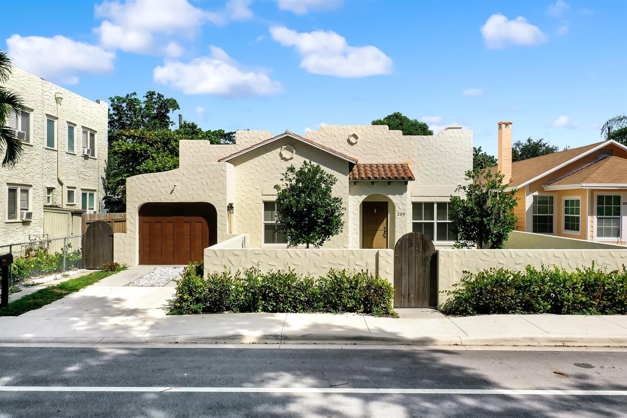 LAKEWORTH TOWN OF - Residential Lease