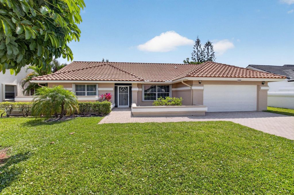 Photo of 9720 Majestic Way, Boynton Beach, FL 33437 (MLS # B26027752)