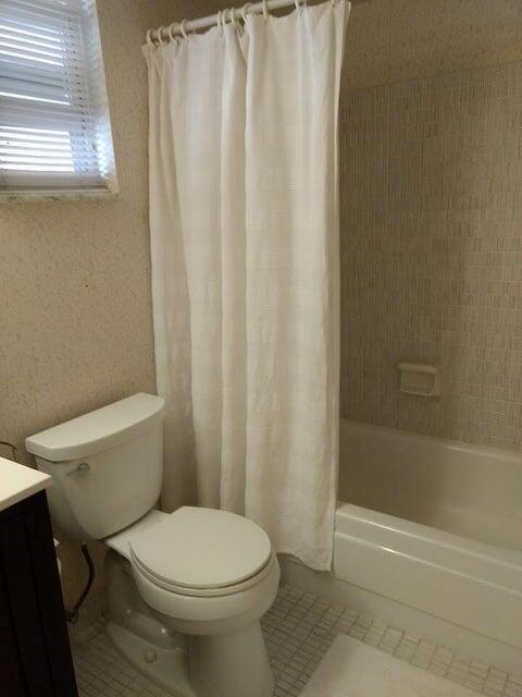 LAKE CLARKE GARDENS CONDO - Residential Lease