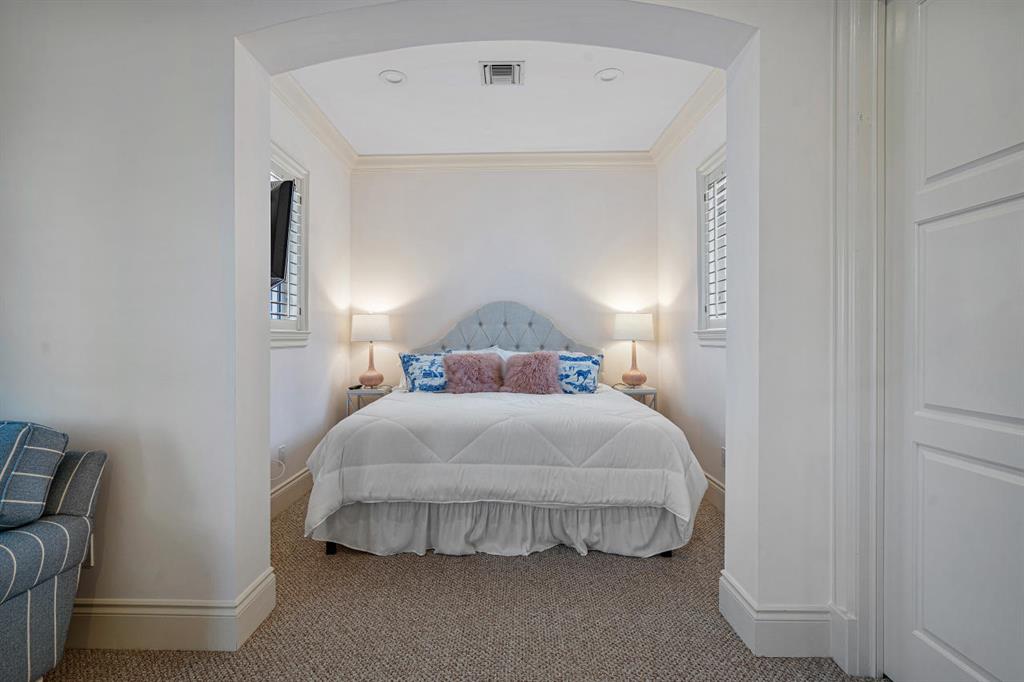 GULFSTREAM PROPERTIES 2 IN - Residential