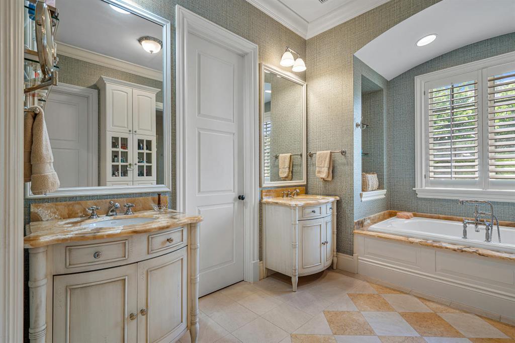 GULFSTREAM PROPERTIES 2 IN - Residential