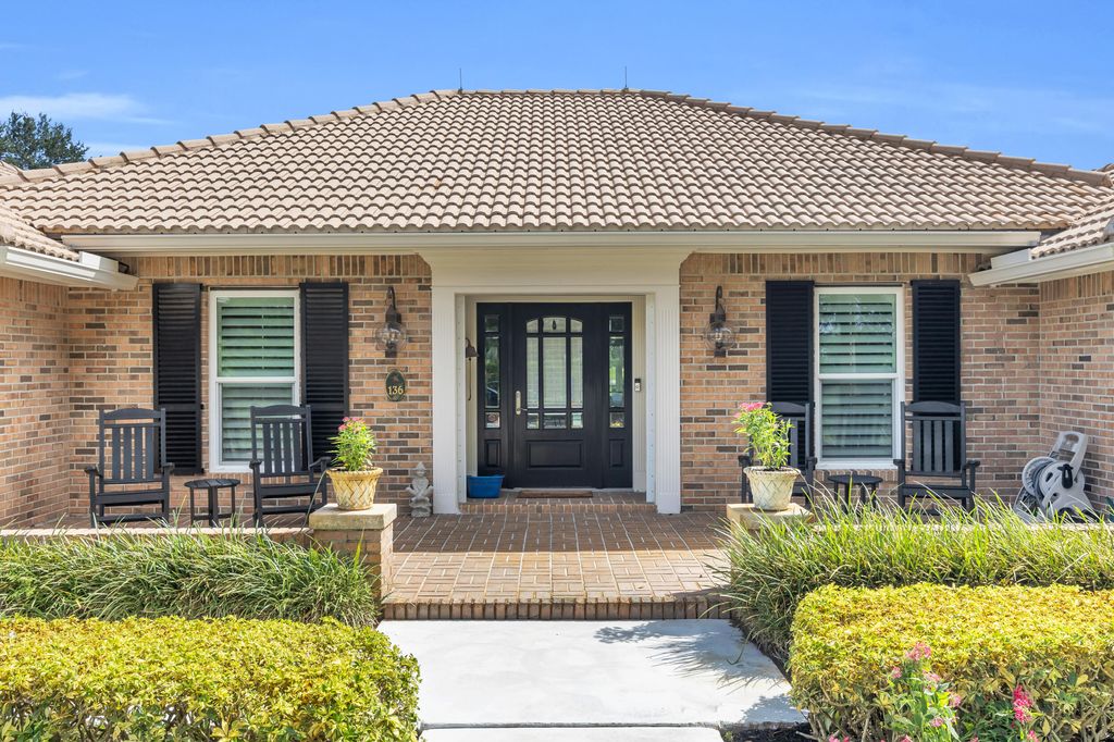 Photo of 136 SE Turtle Creek Drive, Jupiter, FL 33469 (MLS # R11107901)