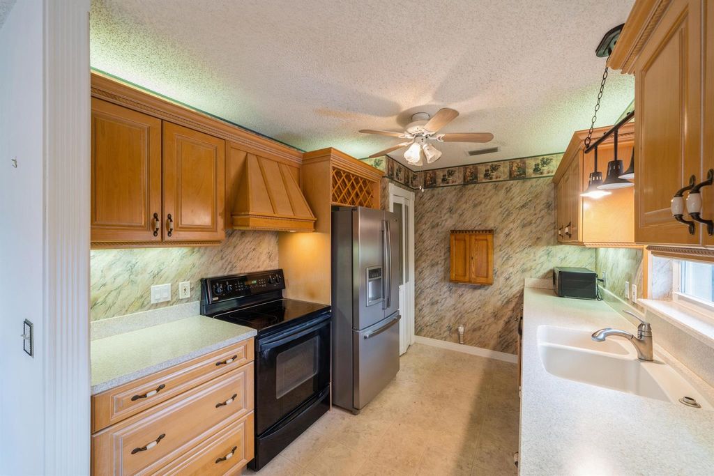 Photo of 17 Lake Vista Trail #201, Port Saint Lucie, FL 34952 (MLS # R10932565)
