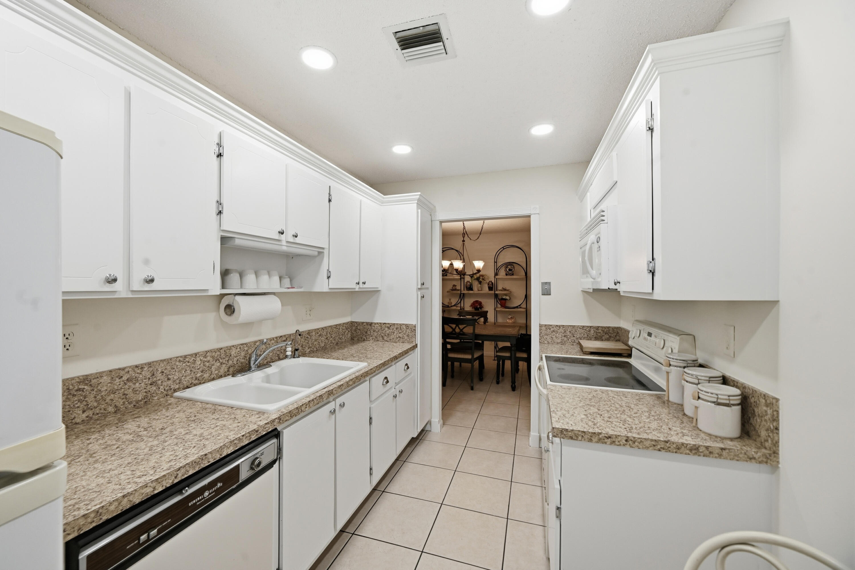 HIGH POINT OF DELRAY WEST CONDO SEC 1&2 - Residential