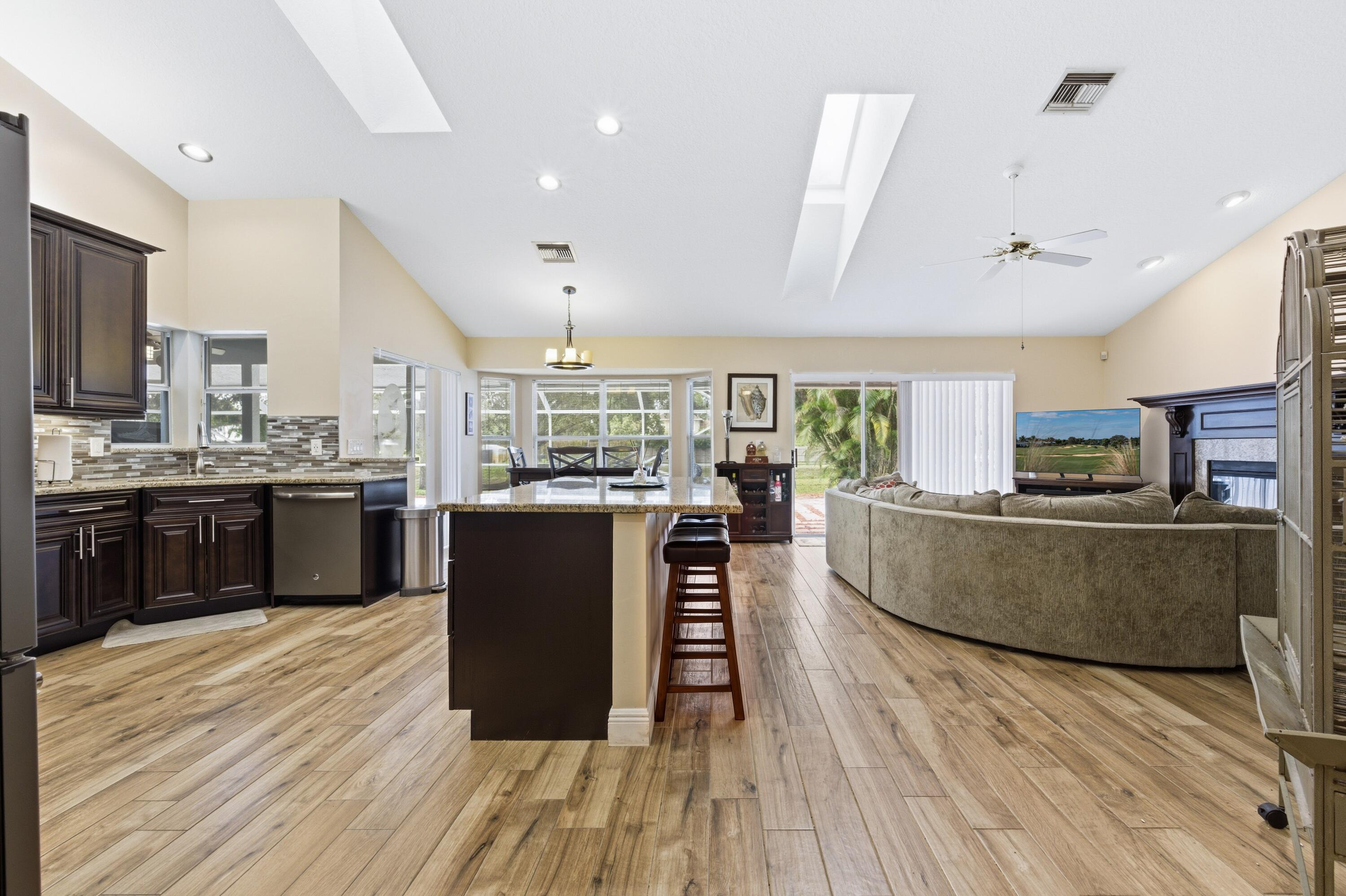 Palm Beach Country Estates - Residential