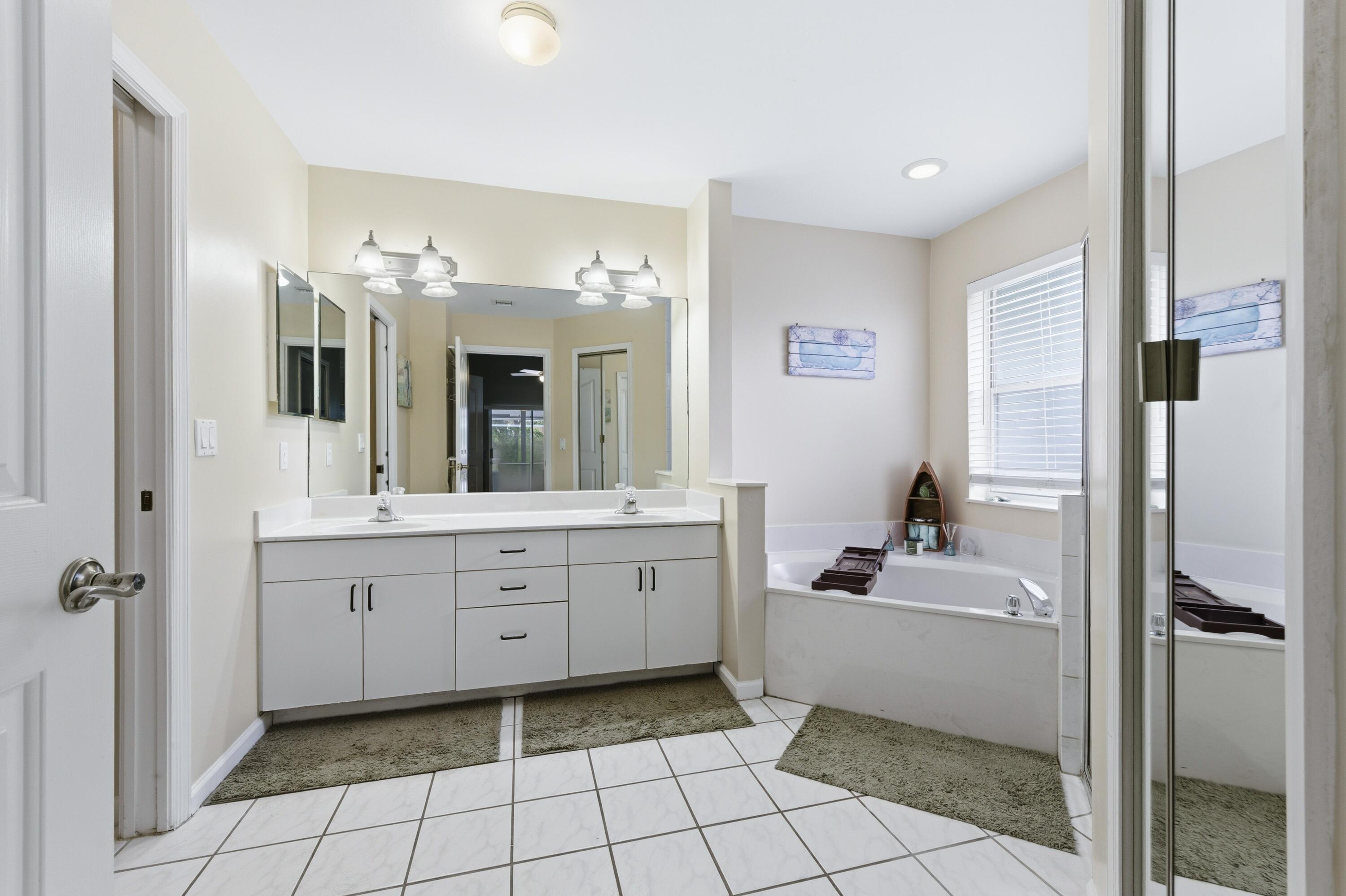 Palm Beach Country Estates - Residential