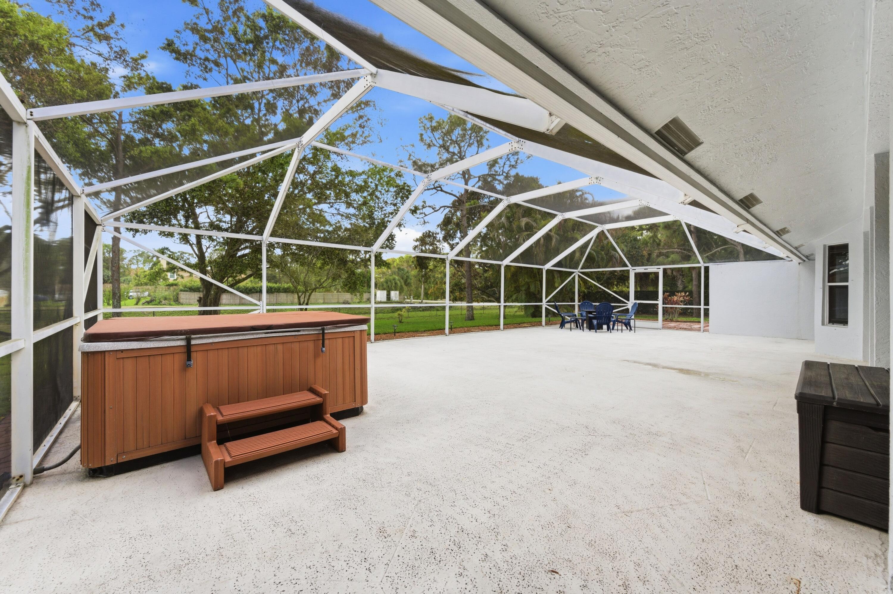 Palm Beach Country Estates - Residential