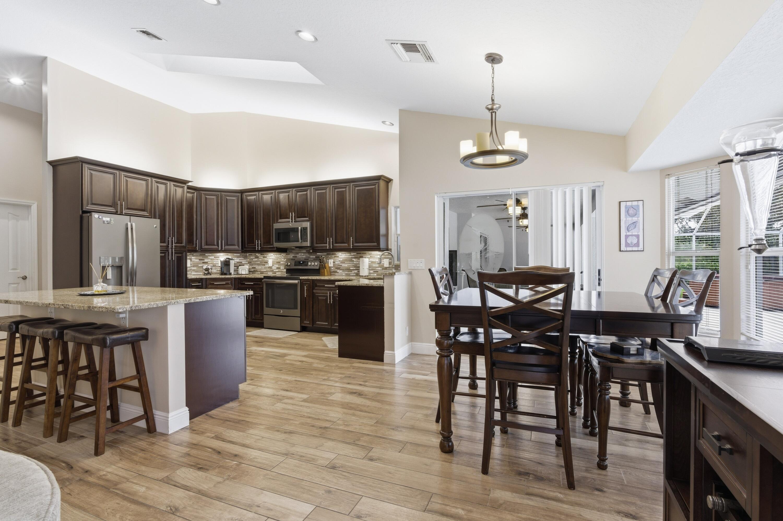 Palm Beach Country Estates - Residential