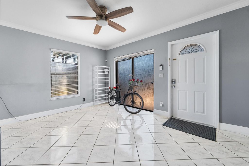 Photo of 1467 SW 25th Place #D, Boynton Beach, FL 33426 (MLS # R11043124)