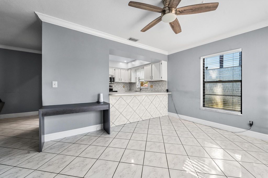 Photo of 1467 SW 25th Place #D, Boynton Beach, FL 33426 (MLS # R11043124)