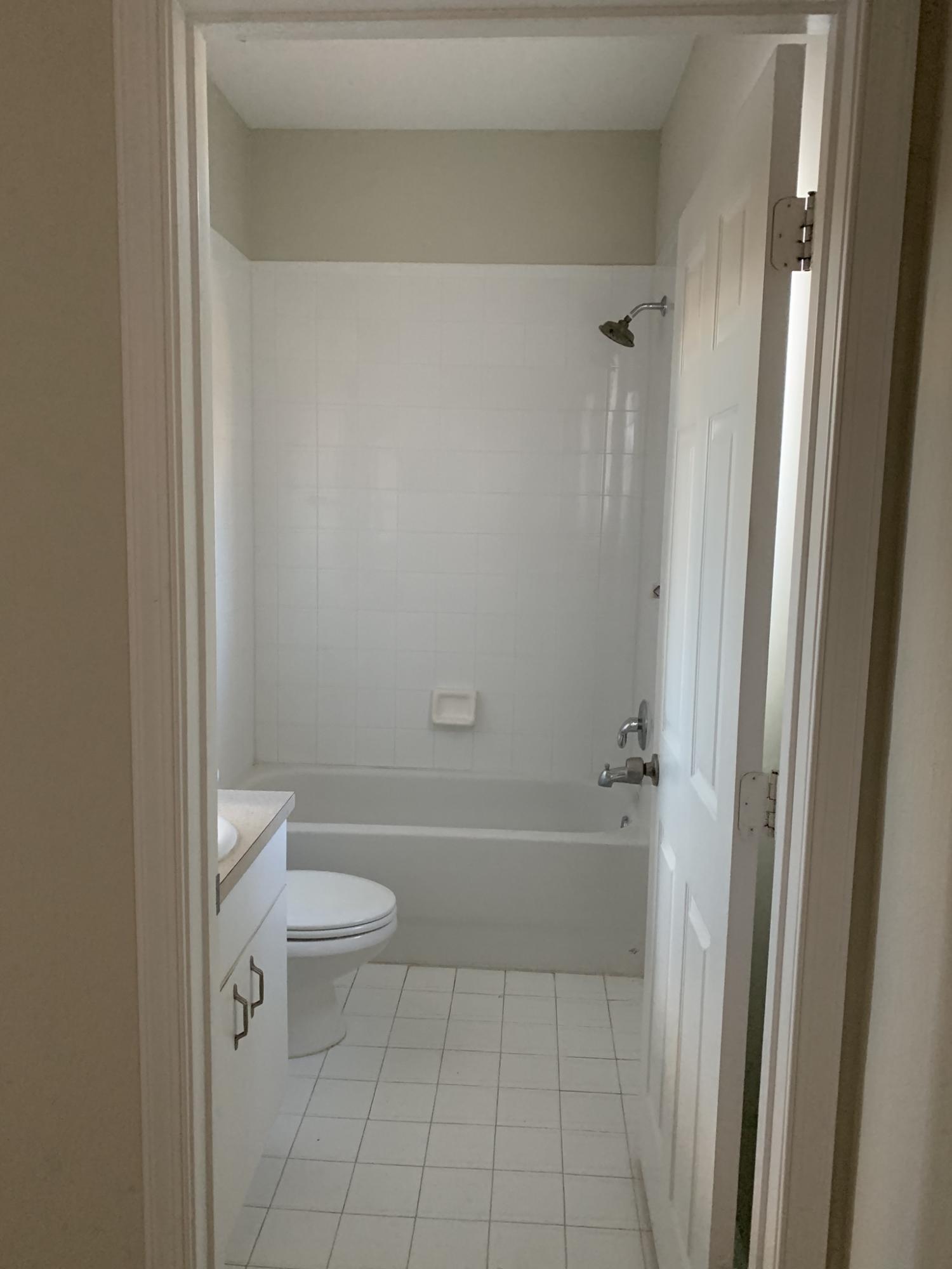 LINKS AT EMERALD DUNES CONDO - Residential Lease