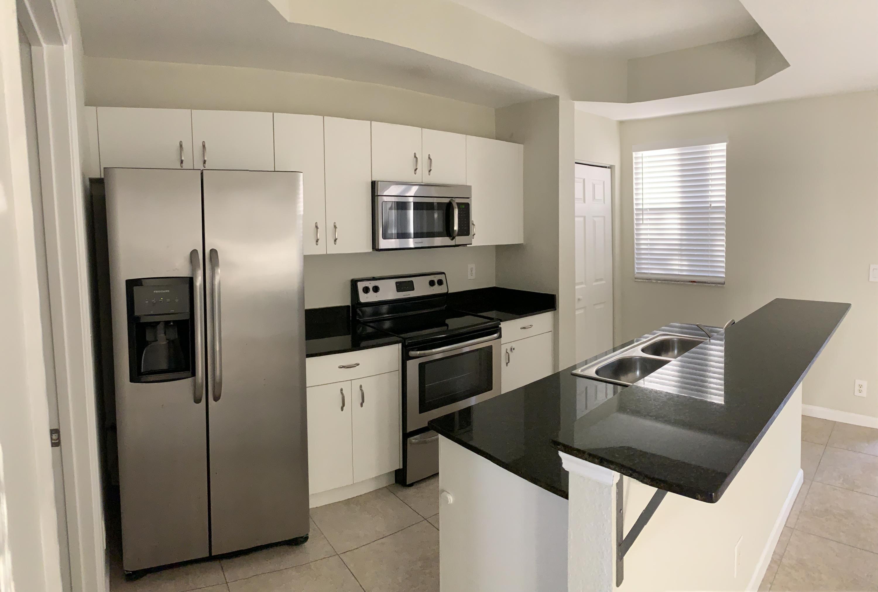 LINKS AT EMERALD DUNES CONDO - Residential Lease