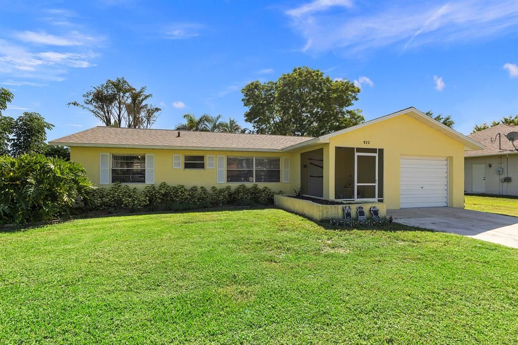 Photo of 822 SE Carnival Avenue, Port Saint Lucie, FL 34983 (MLS # R10752928)