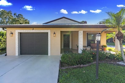 2 S Granada Lane Port St Lucie FL 34952