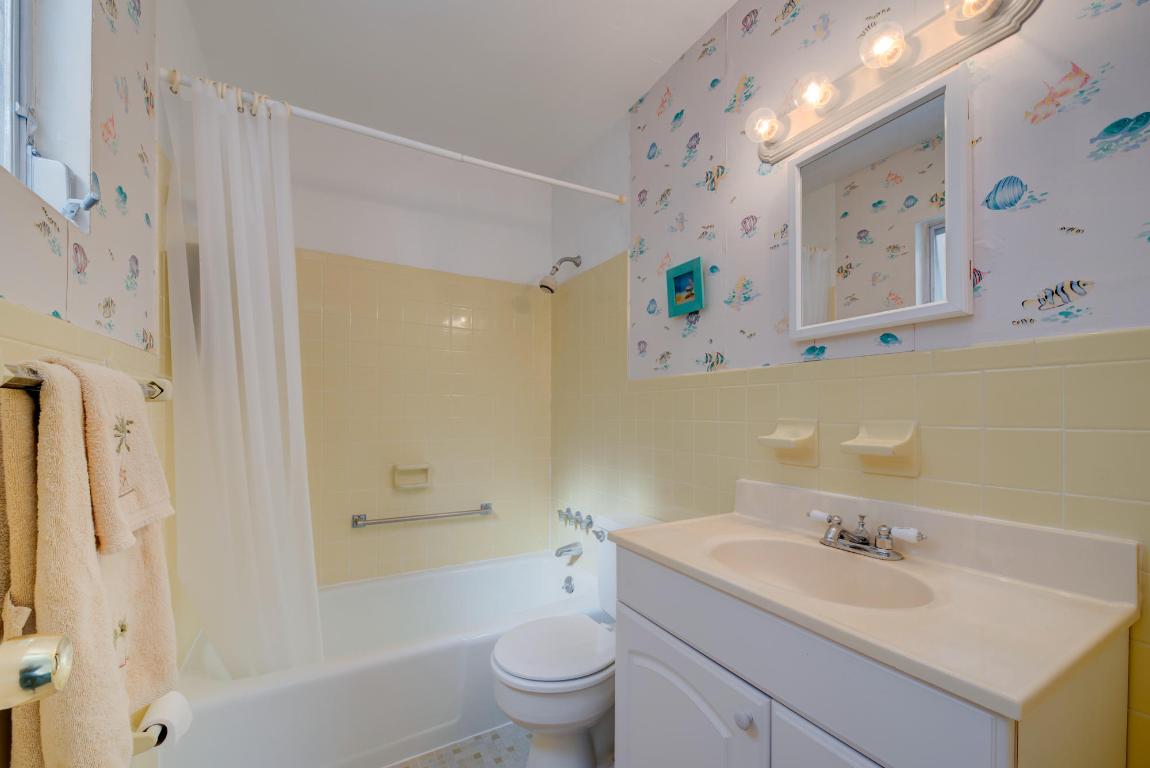 LAKE WORTH TOWN OF - Residential Income