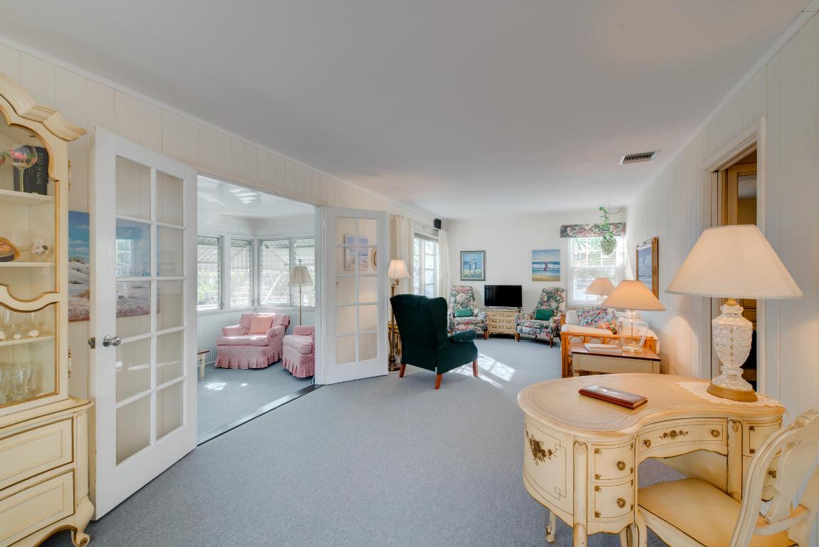 LAKE WORTH TOWN OF - Residential Income