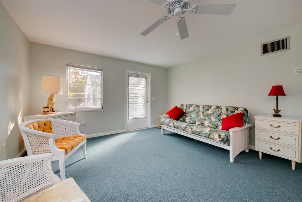 LAKE WORTH TOWN OF - Residential Income