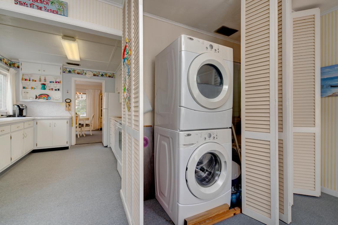 LAKE WORTH TOWN OF - Residential Income