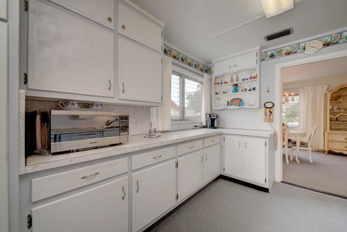 LAKE WORTH TOWN OF - Residential Income