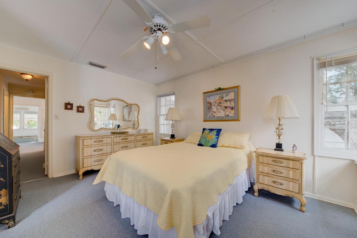 LAKE WORTH TOWN OF - Residential Income