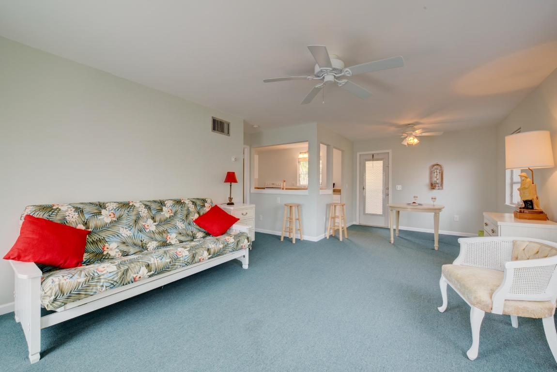 LAKE WORTH TOWN OF - Residential Income