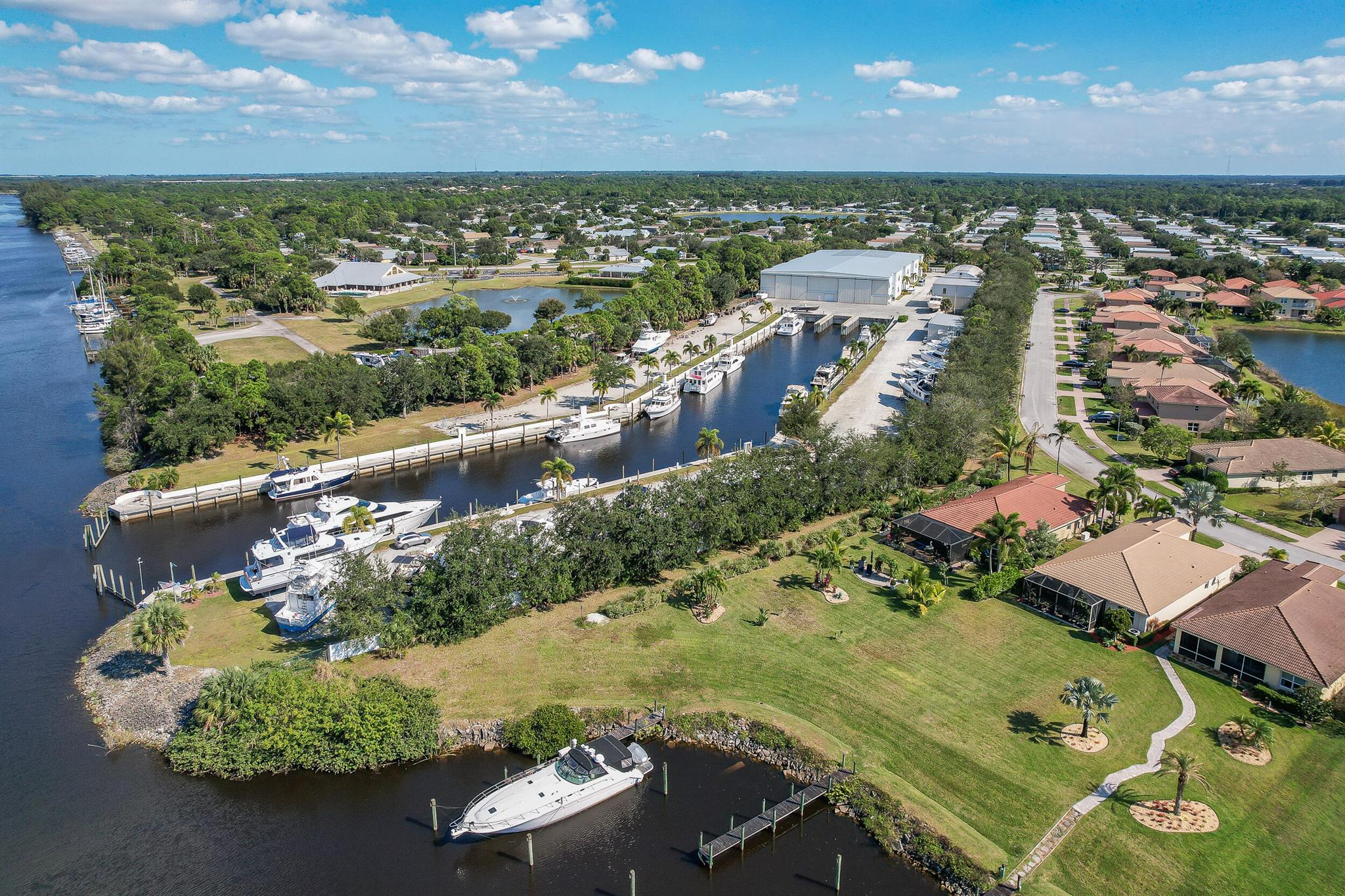 RIVER MARINA - Residential