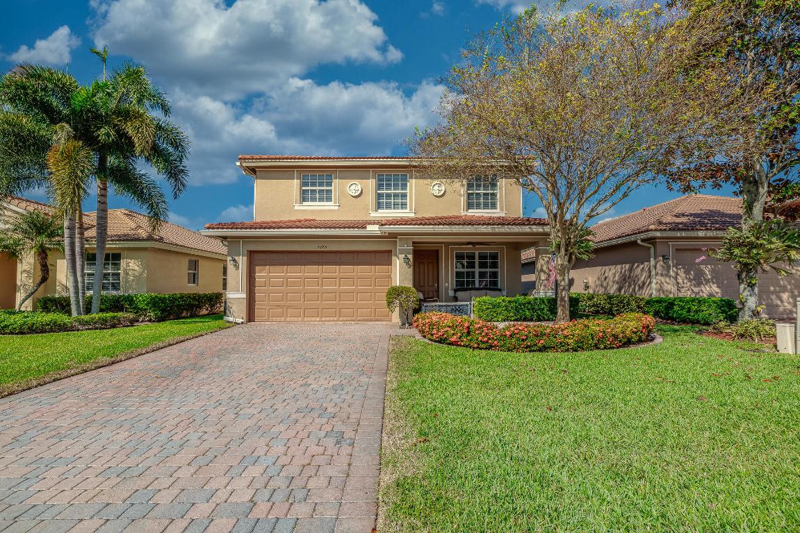 3285 SW Porpoise Circle