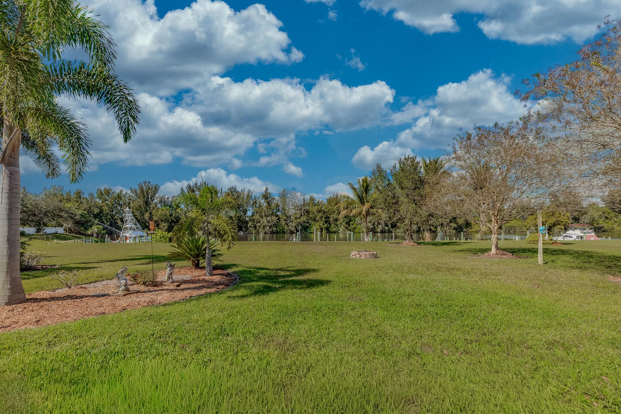 RIVER MARINA - Residential