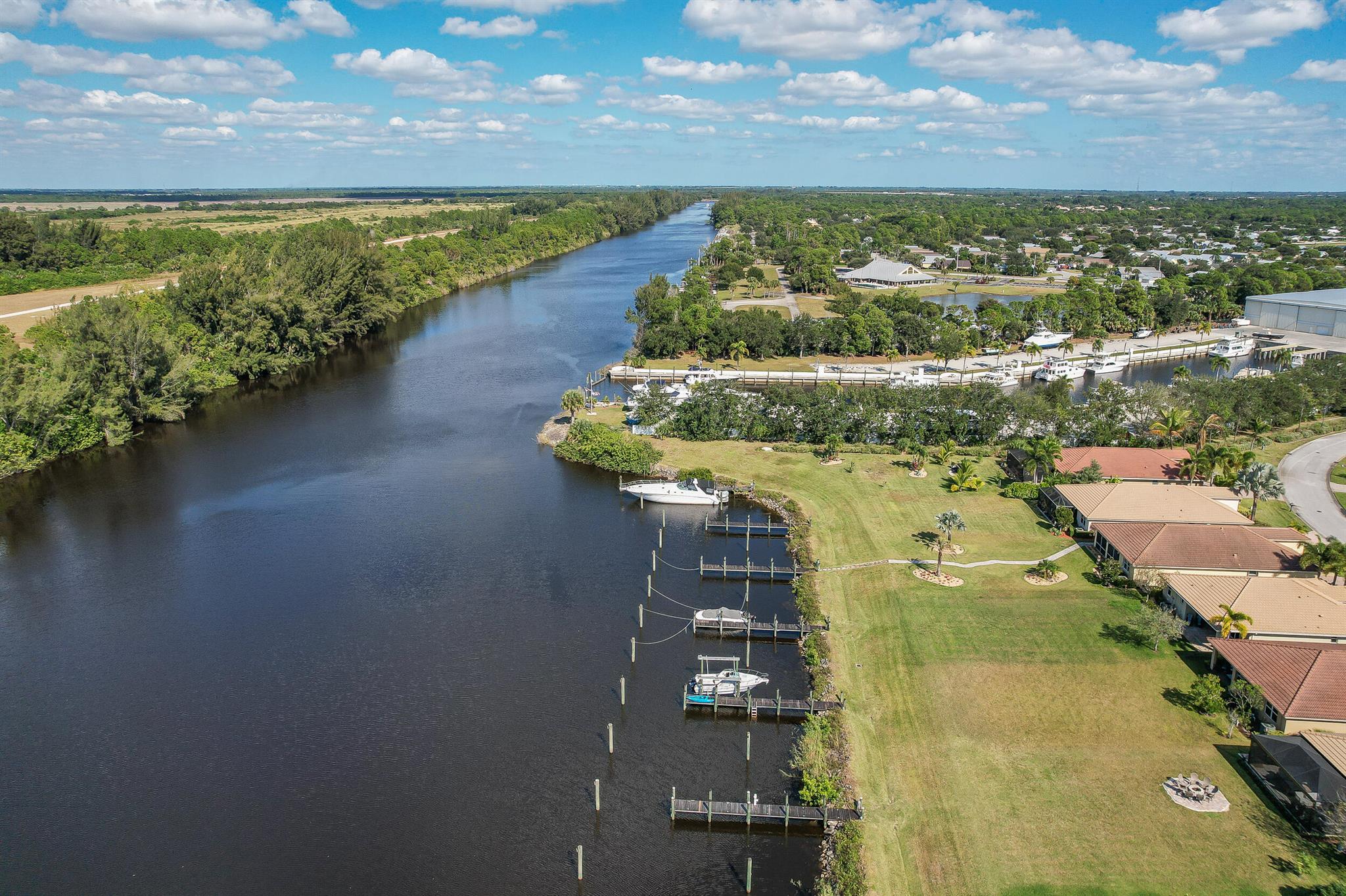 RIVER MARINA - Residential