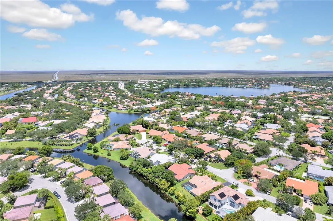 WEST GLEN - Residential