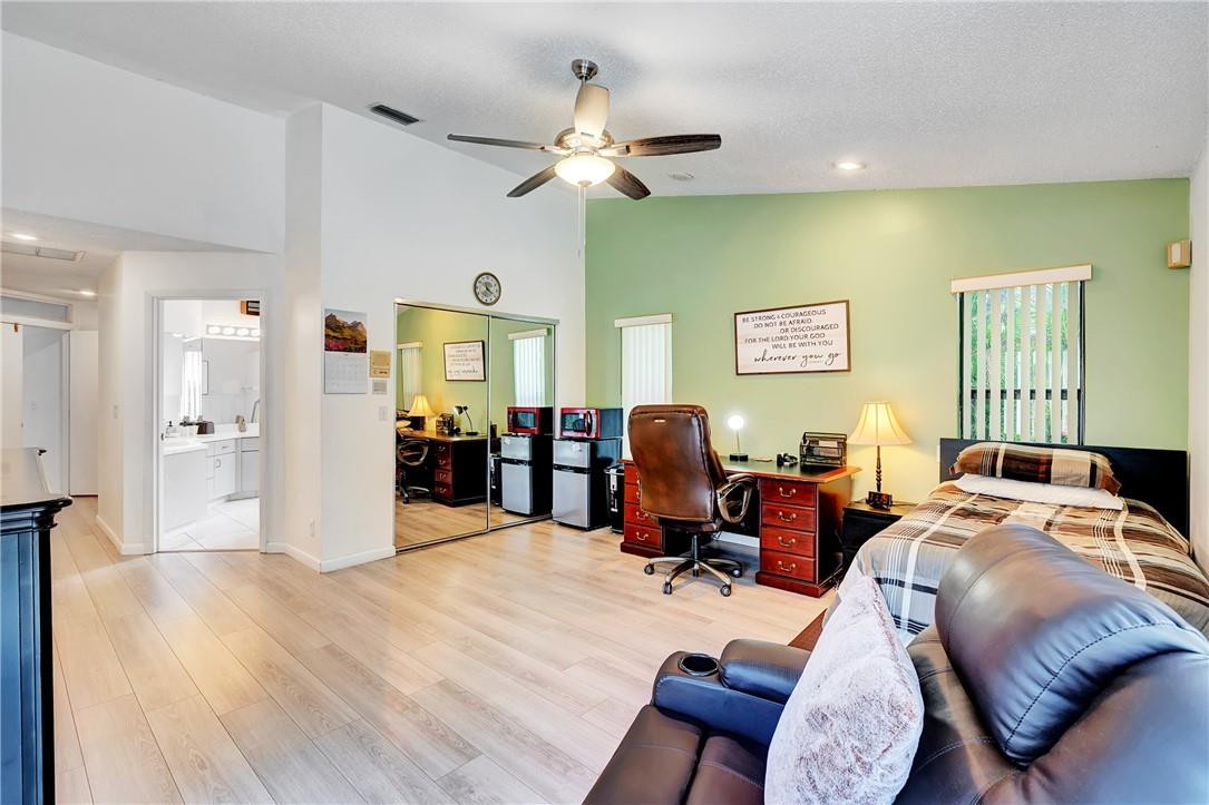 WEST GLEN - Residential